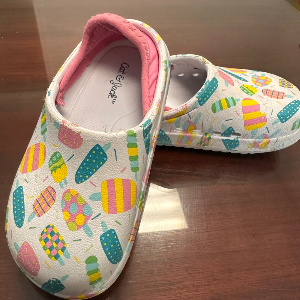 🌿10/$10🌿Colorful Ice Cream Print Kids Shoes